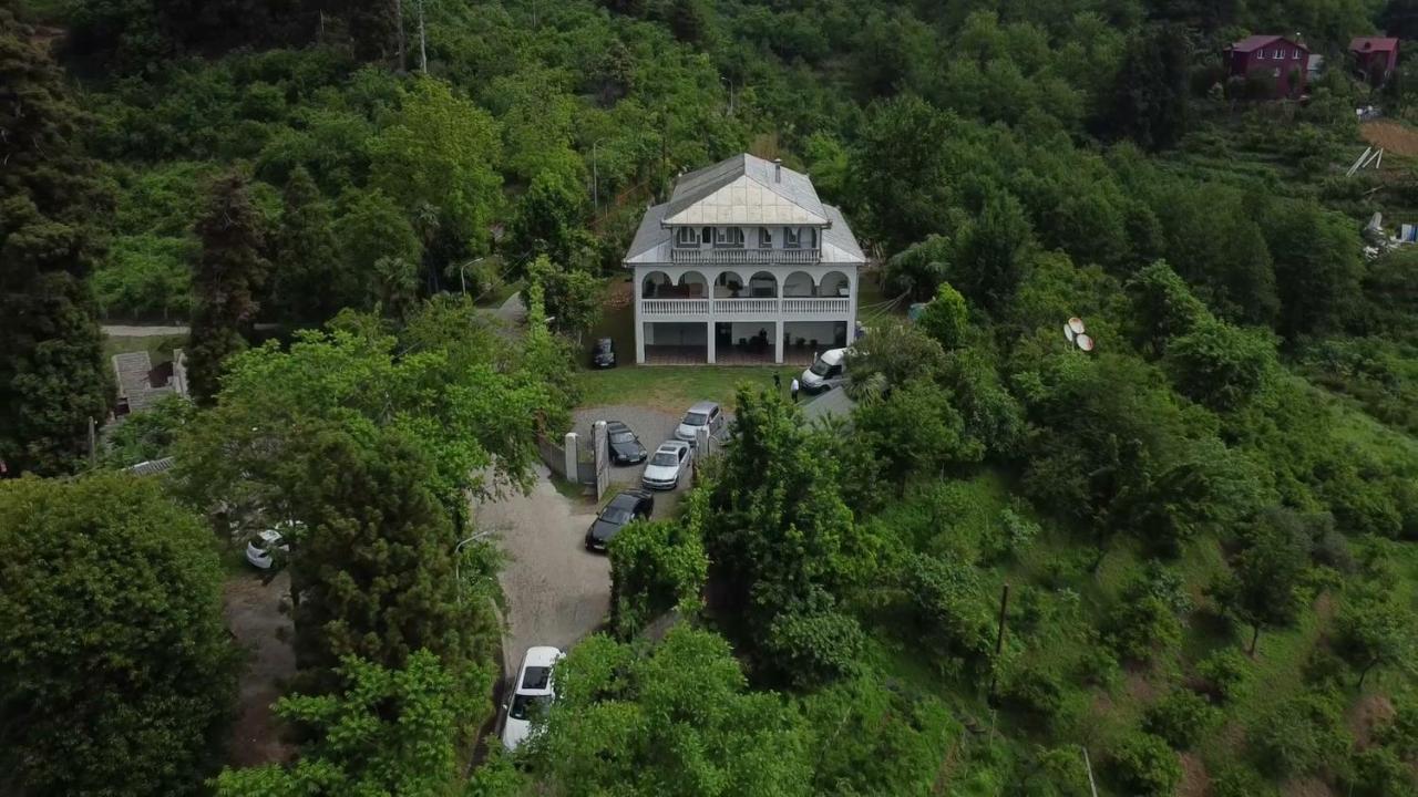 Anamaria Hotel Batoemi Buitenkant foto