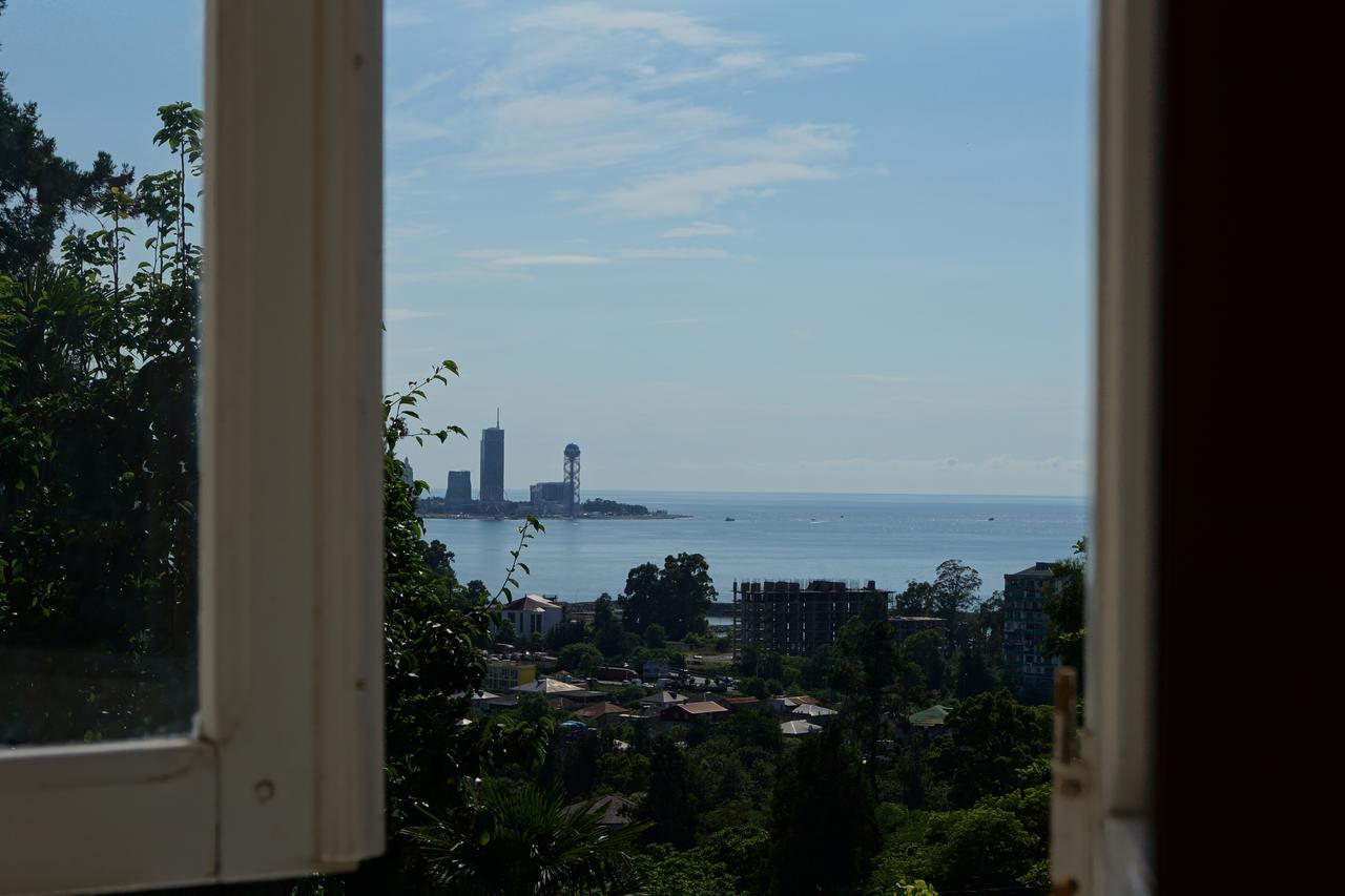Anamaria Hotel Batoemi Buitenkant foto