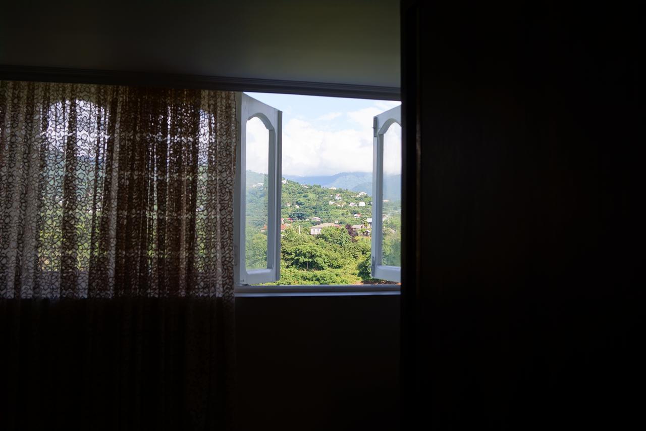 Anamaria Hotel Batoemi Buitenkant foto
