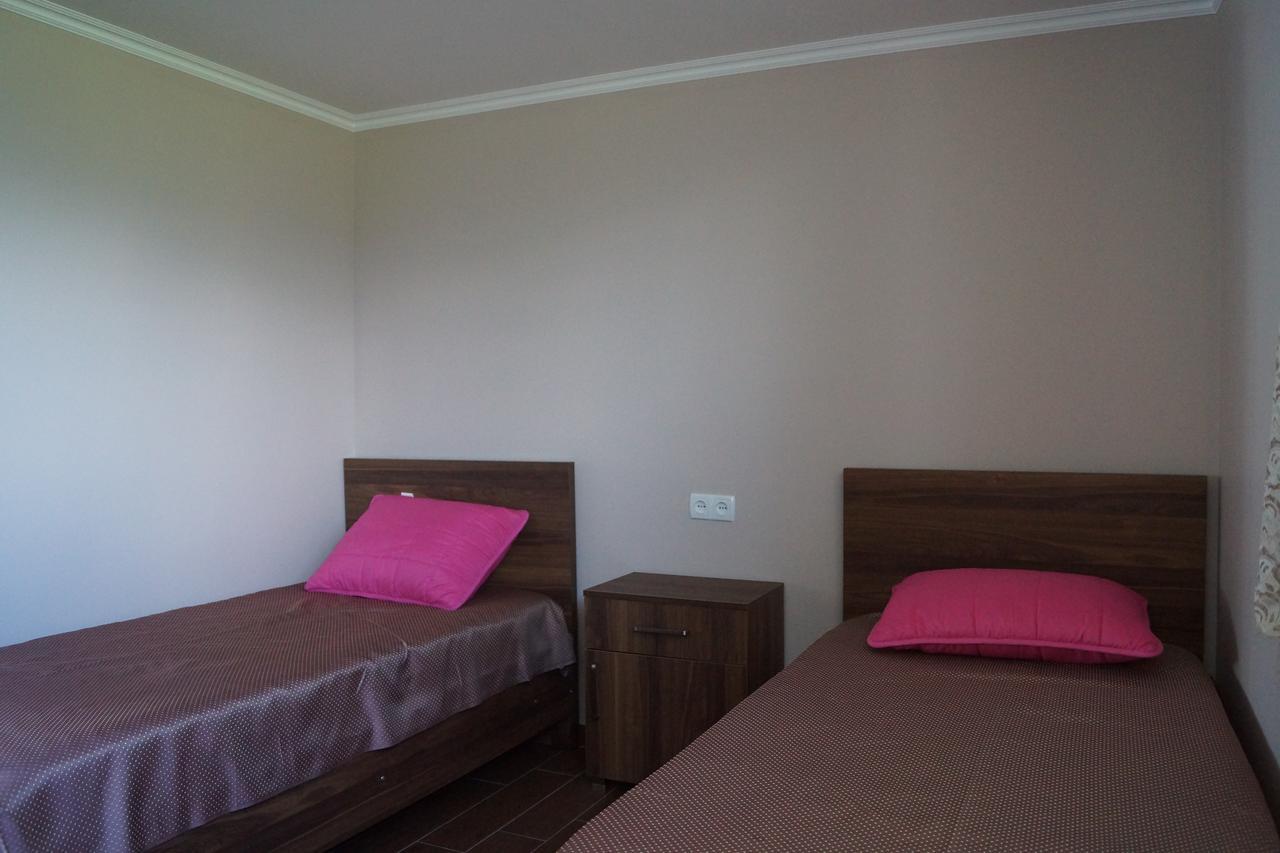 Anamaria Hotel Batoemi Buitenkant foto